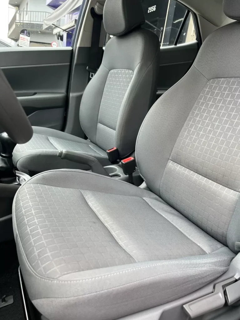 D_NQ_NP_2X_666368-MLB82840892728_032025-F-hyundai-hb20s-10-comfort-flex-4p