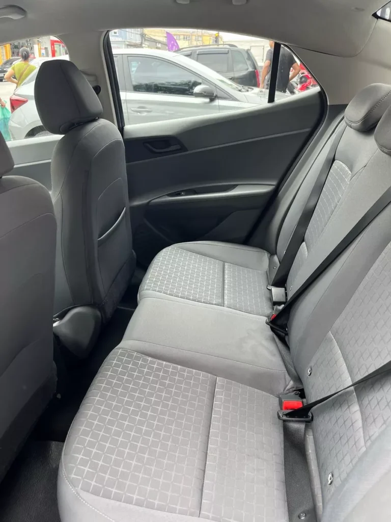 D_NQ_NP_2X_860157-MLB82840971136_032025-F-hyundai-hb20s-10-comfort-flex-4p